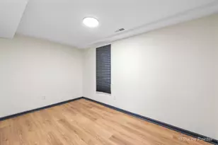 8525 S Saginaw Ave, Chicago, IL 60617 - Photo 5