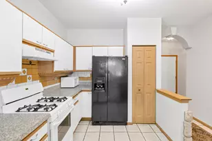 1244 Brookdale Dr, Carpentersville, IL 60110 - Photo 7