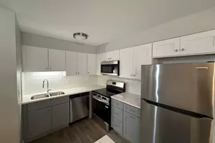 744 W Gordon Terrace, Chicago, IL 60613 - Photo 5