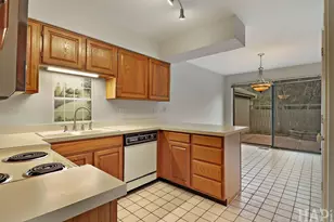 1170 Oak Hill Rd, Lake Barrington, IL 60010 - Photo 13