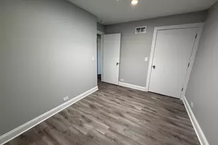 744 W Gordon Terrace, Chicago, IL 60613 - Photo 9