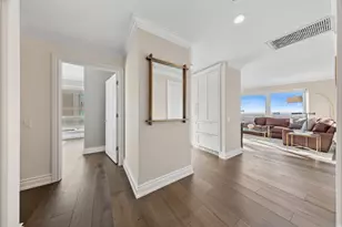 57 E Delaware Pl, Chicago, IL 60611 - Photo 3