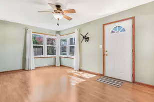 3111 Stillwell Dr, Des Plaines, IL 60018 - Photo 7