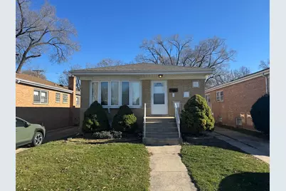 9855 S California Avenue, Evergreen Park, IL 60805 - Photo 1