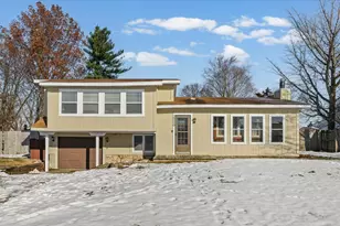 2230 Jeffery Dr, Saint John, IL 61873 - Photo 3