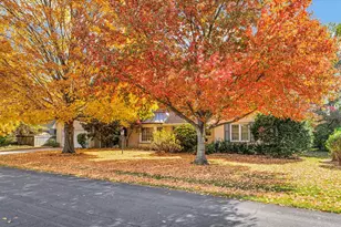 3 Lake Park Rd, Champaign, IL 61822 - Photo 3