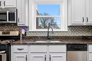 2959 N Neenah Ave, Chicago, IL 60634 - Photo 11