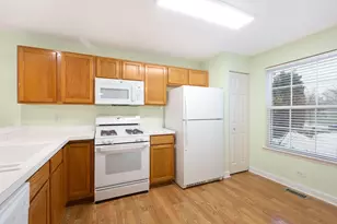 2043 Orchard Ln, Carpentersville, IL 60110 - Photo 9