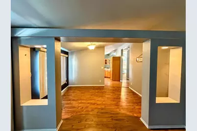 1075 Beechnut Circle, Manteno, IL 60950 - Photo 5