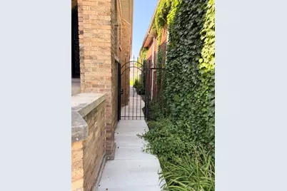 1048 W 92nd Place, Chicago, IL 60620 - Photo 5