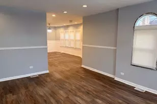 1048 W 92nd Pl, Chicago, IL 60620 - Photo 9