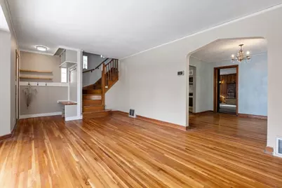 9108 S Utica Avenue, Evergreen Park, IL 60805 - Photo 5