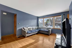 5360 N Lynch Ave, Chicago, IL 60630 - Photo 3