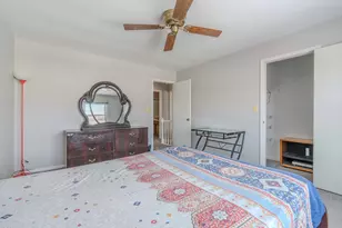 601 Bluff St, Carol Stream, IL 60188 - Photo 25