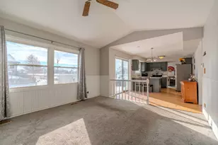 601 Bluff St, Carol Stream, IL 60188 - Photo 13