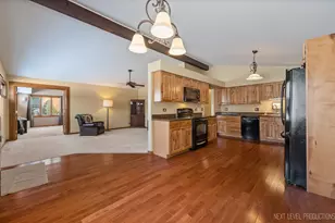 104 Briar Ln, North Aurora, IL 60542 - Photo 9