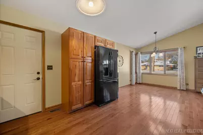 104 Briar Lane, North Aurora, IL 60542 - Photo 11