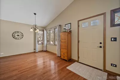 104 Briar Lane, North Aurora, IL 60542 - Photo 3