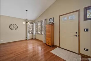 104 Briar Ln, North Aurora, IL 60542 - Photo 3