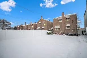 10748 S Ave N, Chicago, IL 60617 - Photo 3