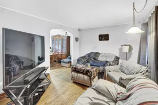 10748 S Ave N, Chicago, IL 60617 - Photo 5