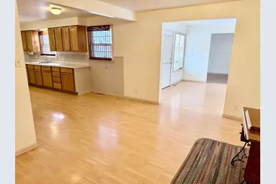 740 N Elmwood Drive, Aurora, IL 60506 - Photo 5