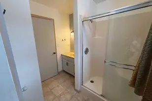 740 N Elmwood Dr, Aurora, IL 60506 - Photo 17