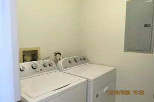 2790 Glasgow Ct, Schaumburg, IL 60194 - Photo 9