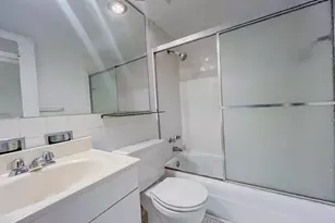 736 W Buena Ave, Chicago, IL 60613 - Photo 11