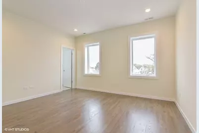 3326 W Irving Park Road #3W, Chicago, IL 60618 - Photo 7