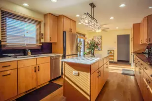 917 Tamer Ln, Glenview, IL 60025 - Photo 5