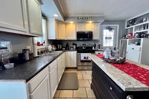 108 E Illinois St, Mansfield, IL 61854 - Photo 9