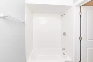 9450 Washington Rd, Niles, IL 60714 - Photo 5