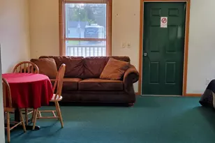 325 Clark St, Utica, IL 61373 - Photo 3