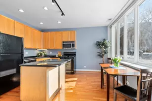 1636 W Melrose St, Chicago, IL 60657 - Photo 5