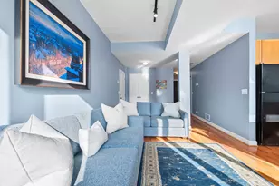 1636 W Melrose St, Chicago, IL 60657 - Photo 3