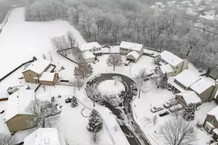 300 Wabena Ct, Minooka, IL 60447 - Photo 3