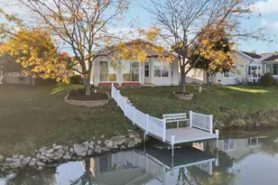 328 Legacy Ct, Grayslake, IL 60030 - Photo 1