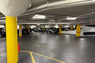 3930 N Pine Grove Ave, Chicago, IL 60613 - Photo 23