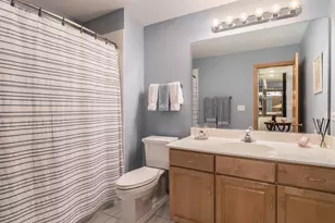 [Address not provided], Park Ridge, IL 60068 - Photo 21