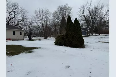 319 N Fourth Street, Neponset, IL 61345 - Photo 5