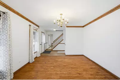 220 Dato Drive, Streamwood, IL 60107 - Photo 5