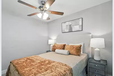 4055 S Ellis Avenue, Chicago, IL 60653 - Photo 15