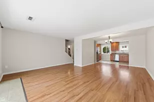 1081 Pinehurst Ln, Schaumburg, IL 60193 - Photo 3