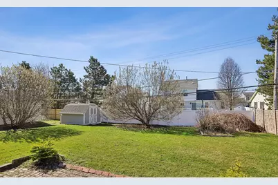 700 Hayward Avenue, Streamwood, IL 60107 - Photo 3