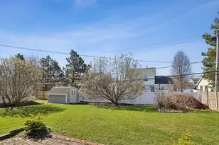 700 Hayward Ave, Streamwood, IL 60107 - Photo 3