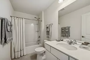 3562 Sawgrass Dr, Woodridge, IL 60517 - Photo 17