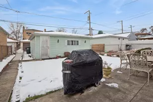 2324 N 73rd Ct, Elmwood Park, IL 60707 - Photo 17