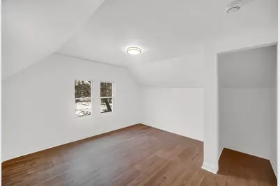 8008 S Muskegon Avenue, Chicago, IL 60617 - Photo 11