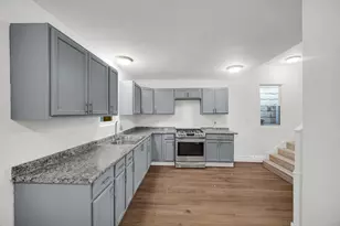 8008 S Muskegon Ave, Chicago, IL 60617 - Photo 5